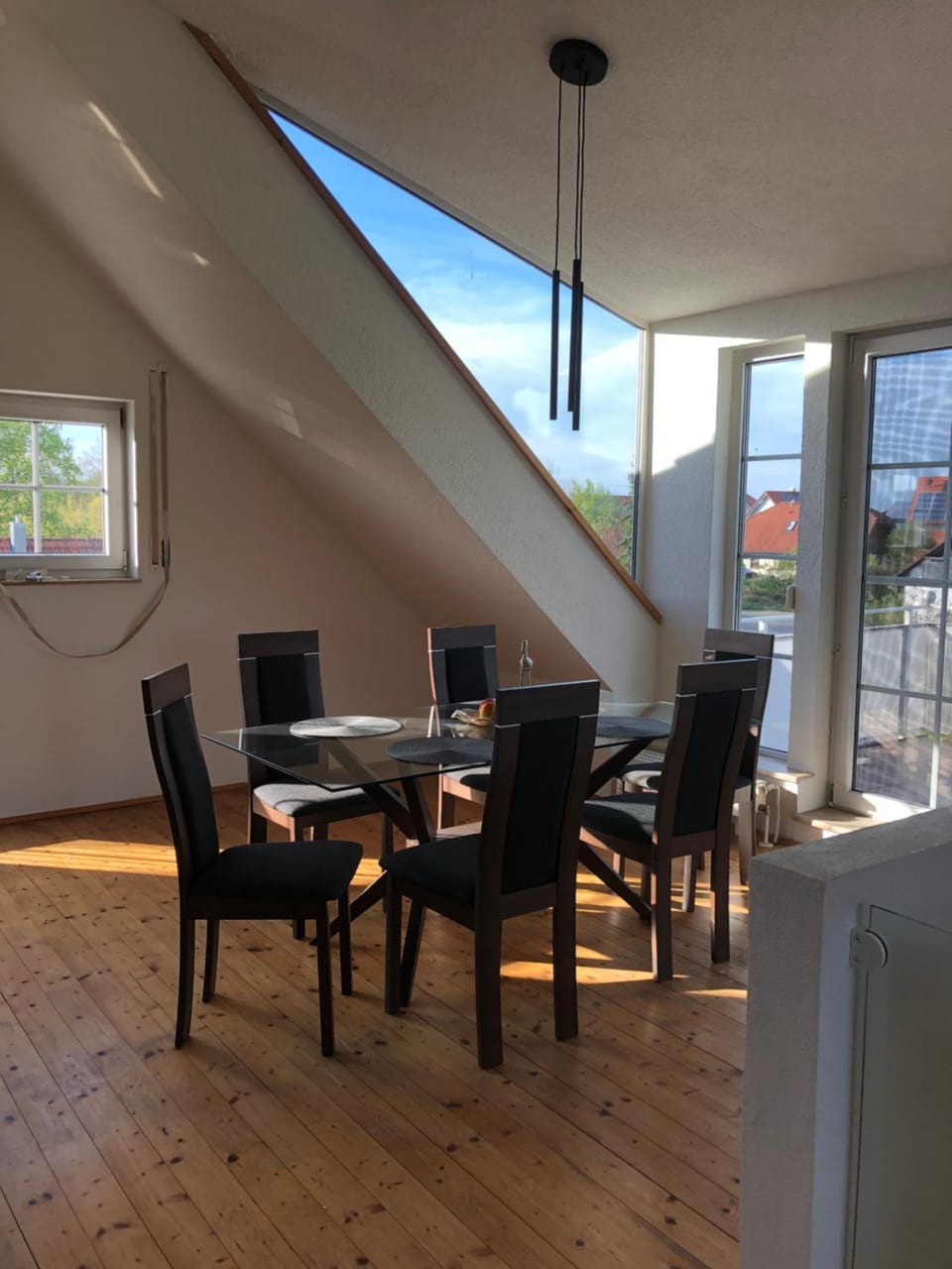 Restaurant/places to eat, Dining area