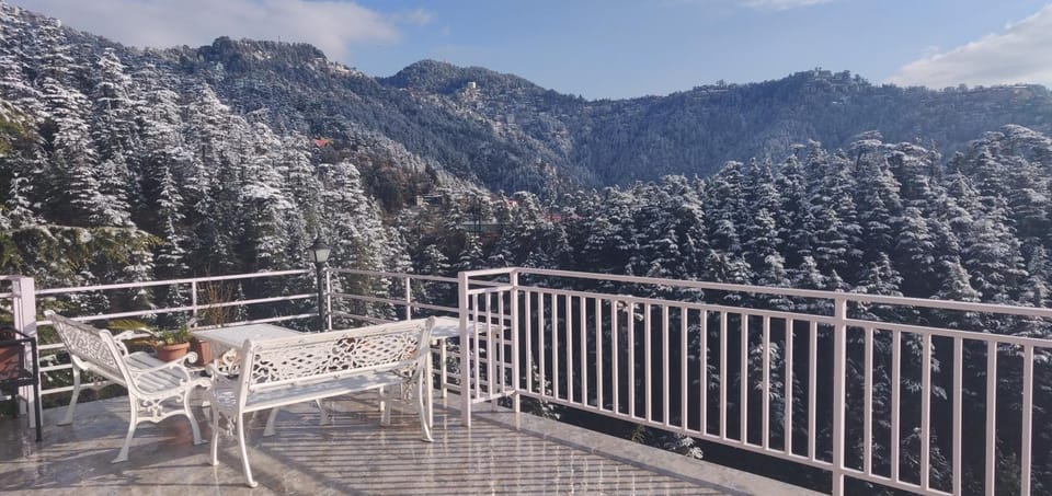 Balcony/Terrace, Mountain view