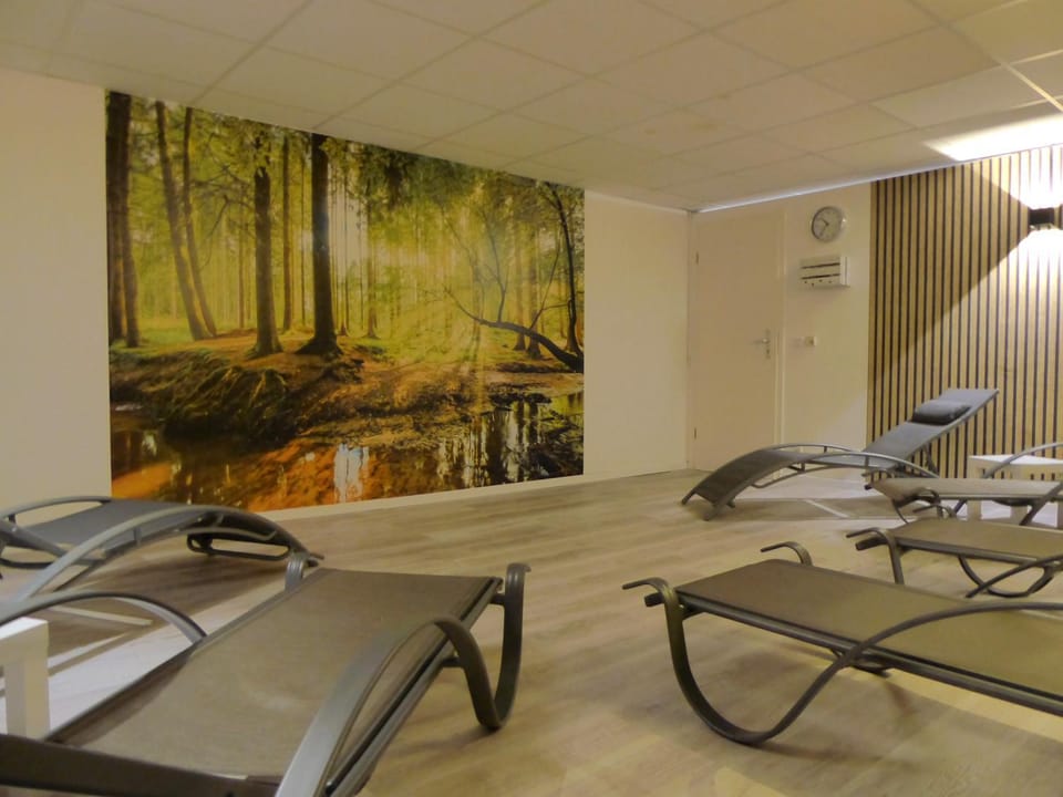 Magic Mountain Winterberg Ferienwohnung Pool Sauna 4 Pers Wifi near Ski Lift Apartment in Winterberg