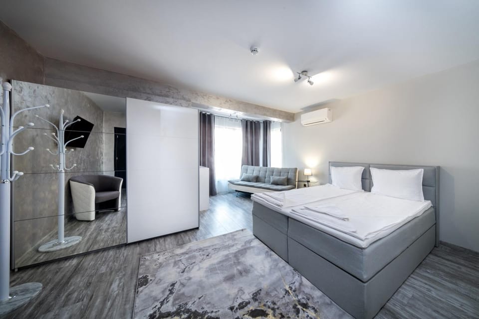 Bed, Photo of the whole room, Bedroom, towels, wardrobe