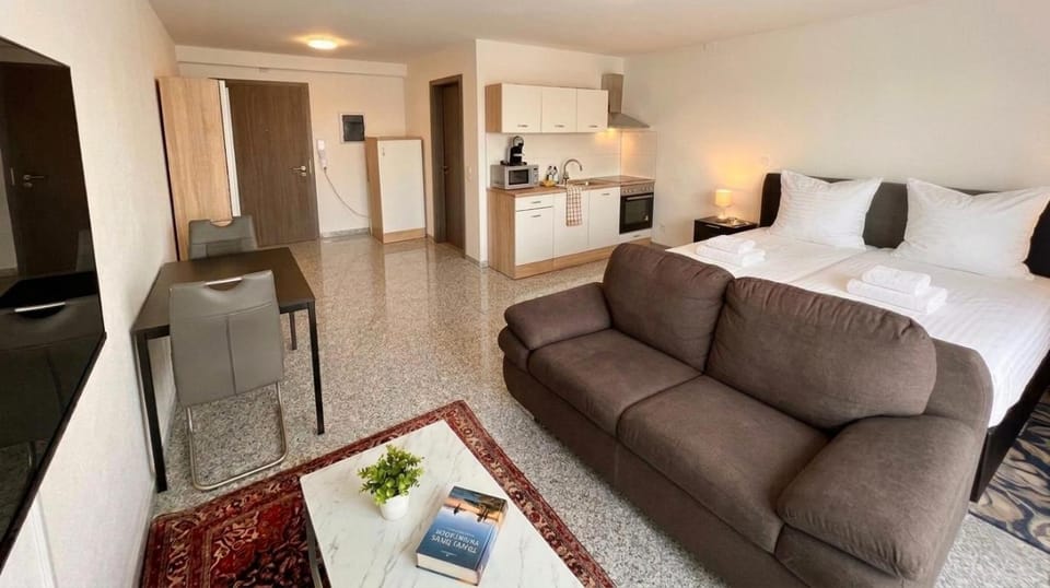 Kitchen or kitchenette, Living room, Bedroom, kitchen