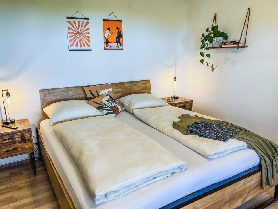 Bed, Bedroom