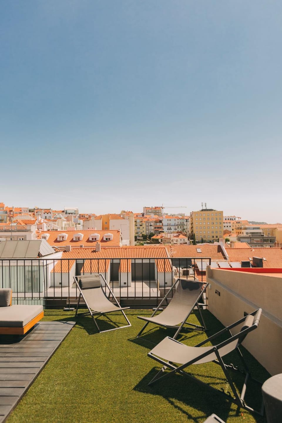 Property building, Solarium, Balcony/Terrace, City view