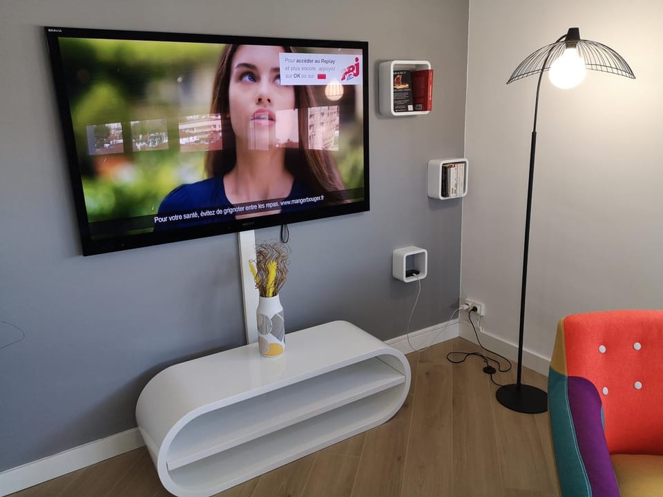 Communal lounge/ TV room, TV and multimedia