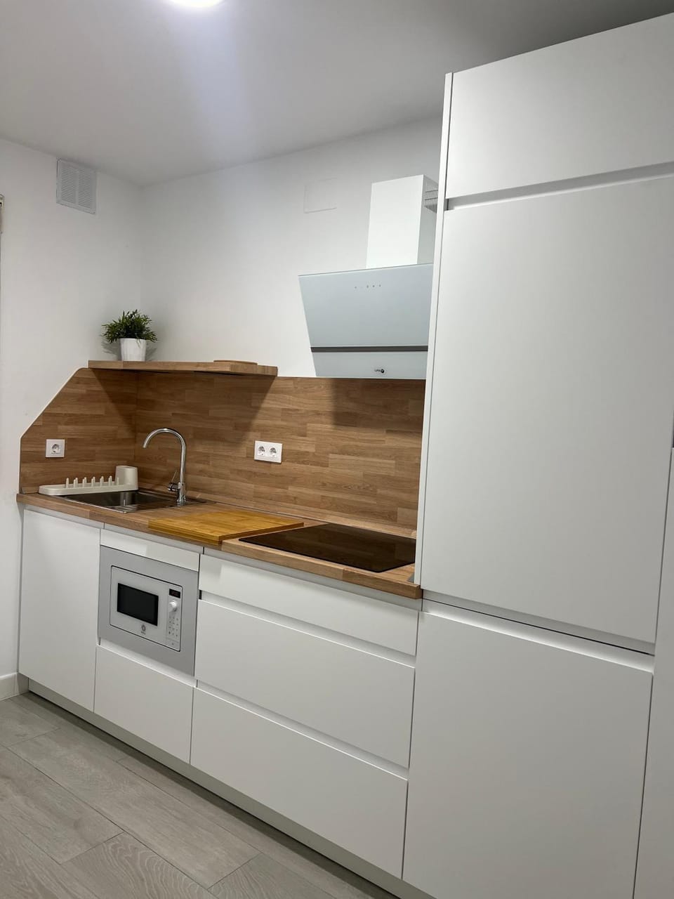 Kitchen or kitchenette