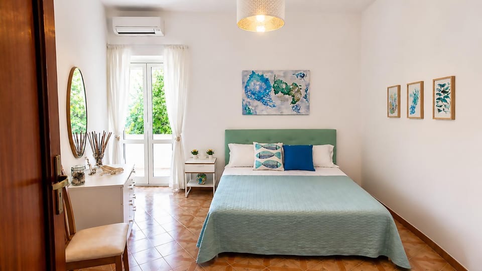 View (from property/room), Bedroom, Sea view, air conditioner