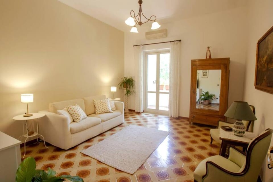 TV and multimedia, Seating area, Sea view, wardrobe, air conditioner