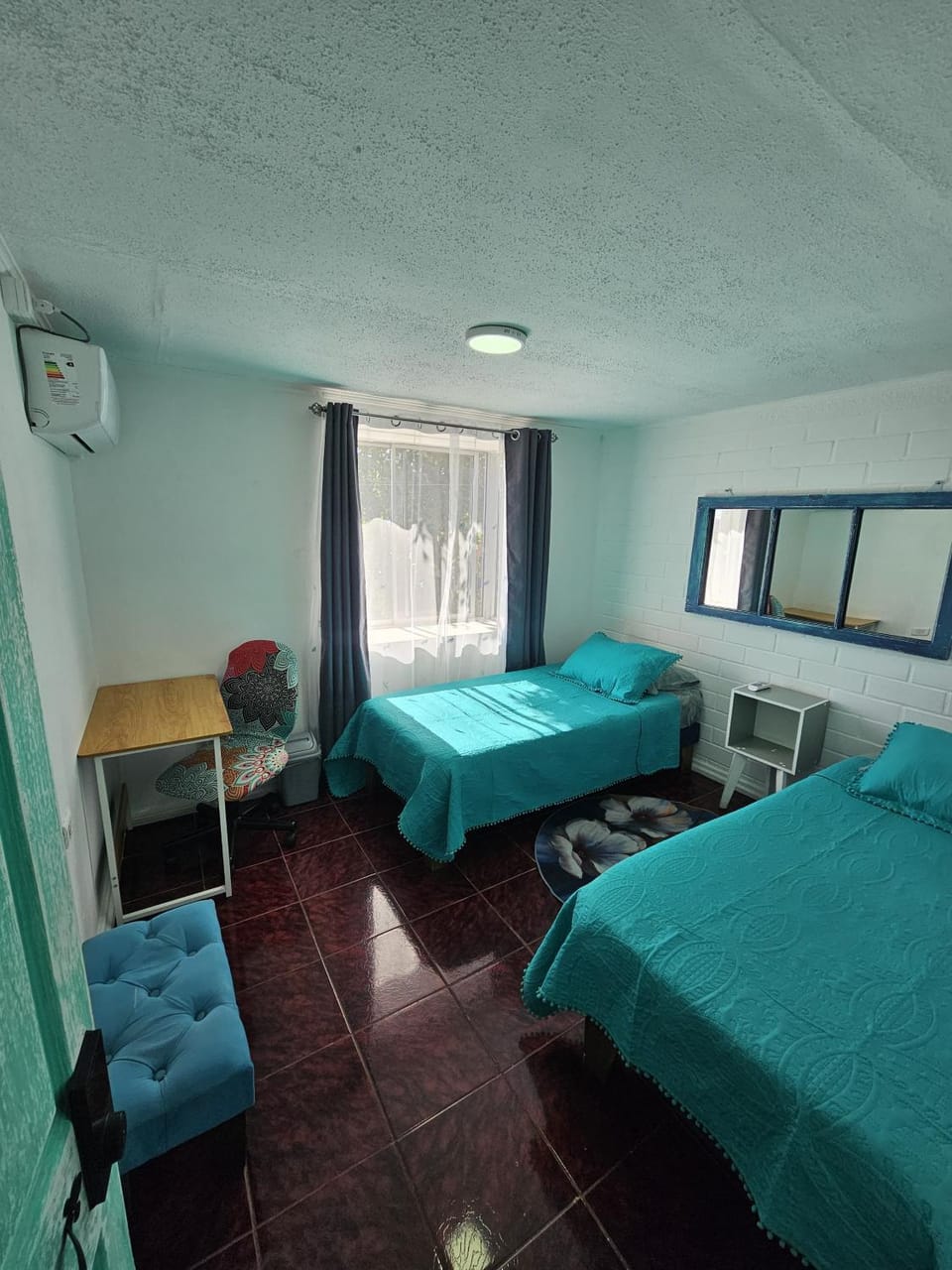 Bed, Photo of the whole room, Bedroom, air conditioner