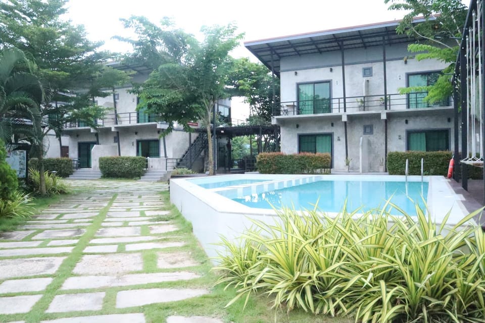 Property building, Pool view, Swimming pool, Swimming pool