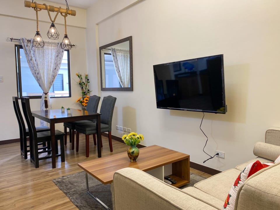 Bristle Ridge 2 bedroom Panoramic View Apartment in Baguio