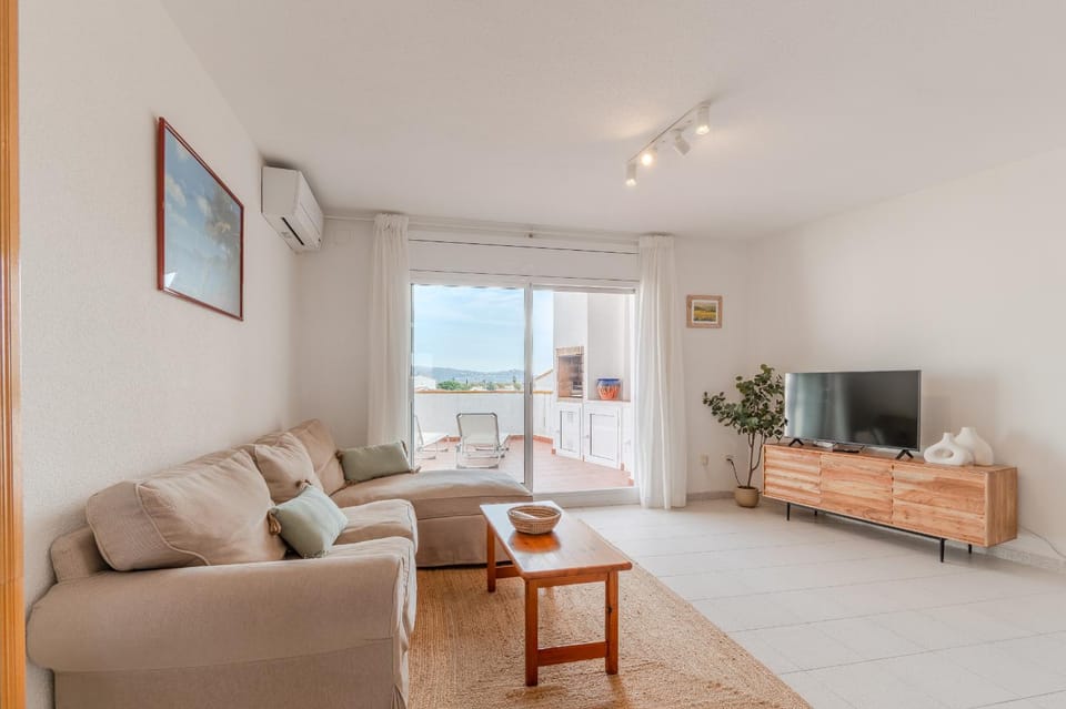 TV and multimedia, Living room, air conditioner