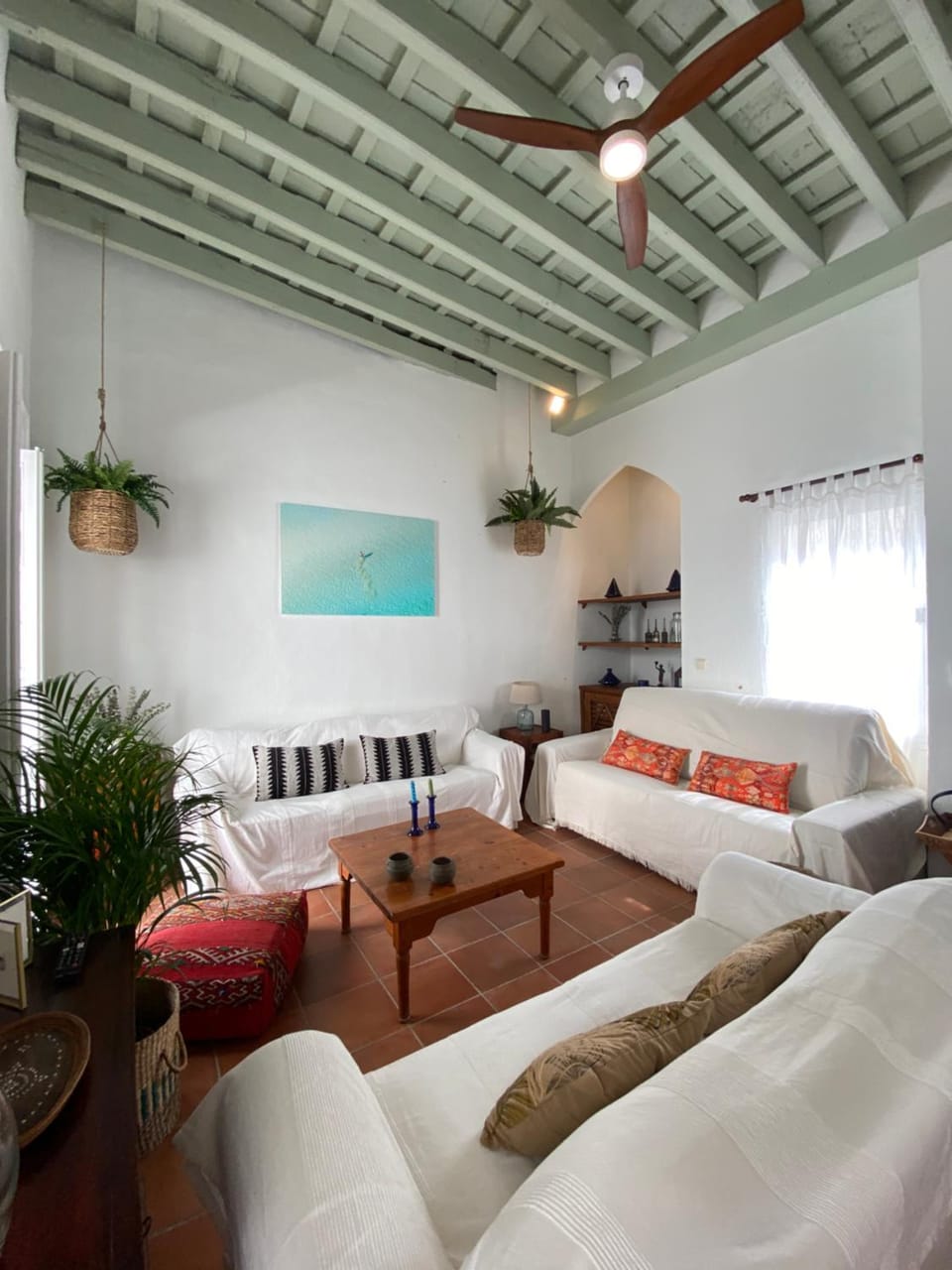 Living room, Photo of the whole room