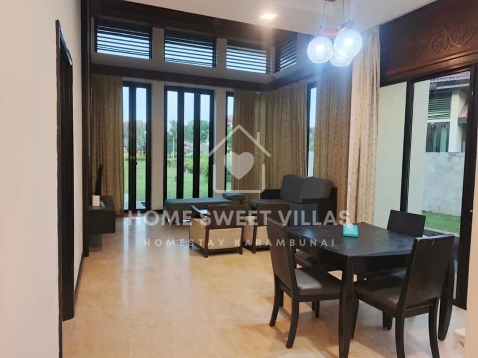 Living room, Dining area