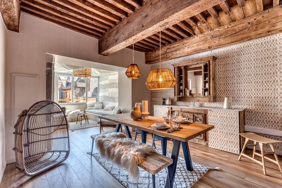 Kitchen or kitchenette, Communal kitchen
