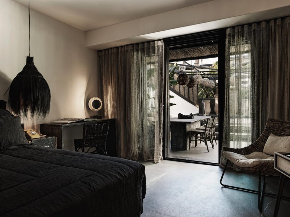 Bedroom, Swimming pool