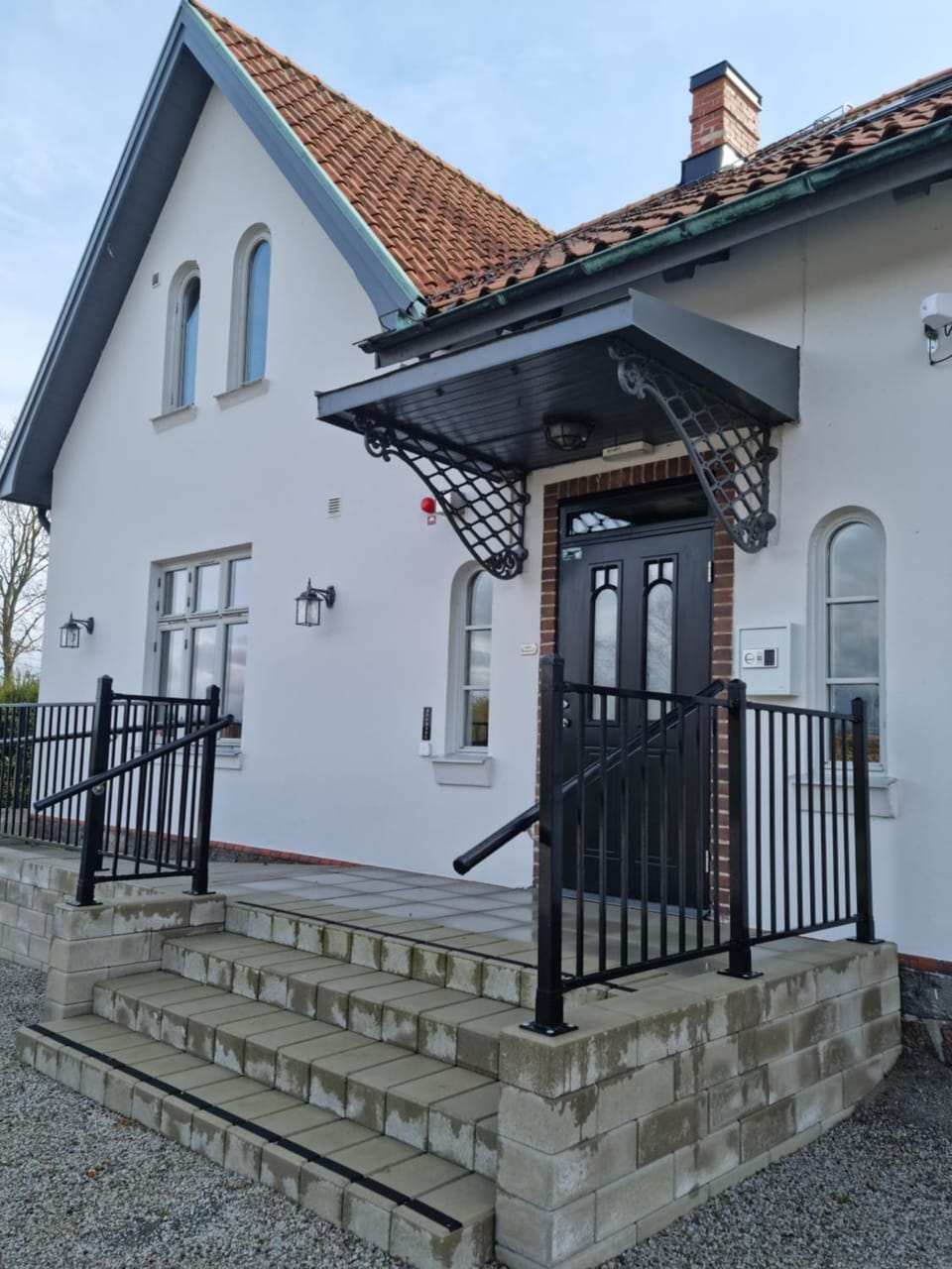 Facade/entrance