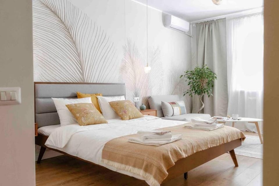 Bright Studio - Top Location - Old Town + Netflix Apartment in Bucharest