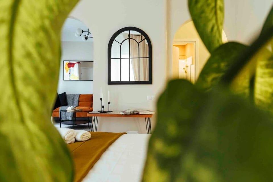 Stunning views - Top Location - Netflix + Balcony Apartment in Bucharest