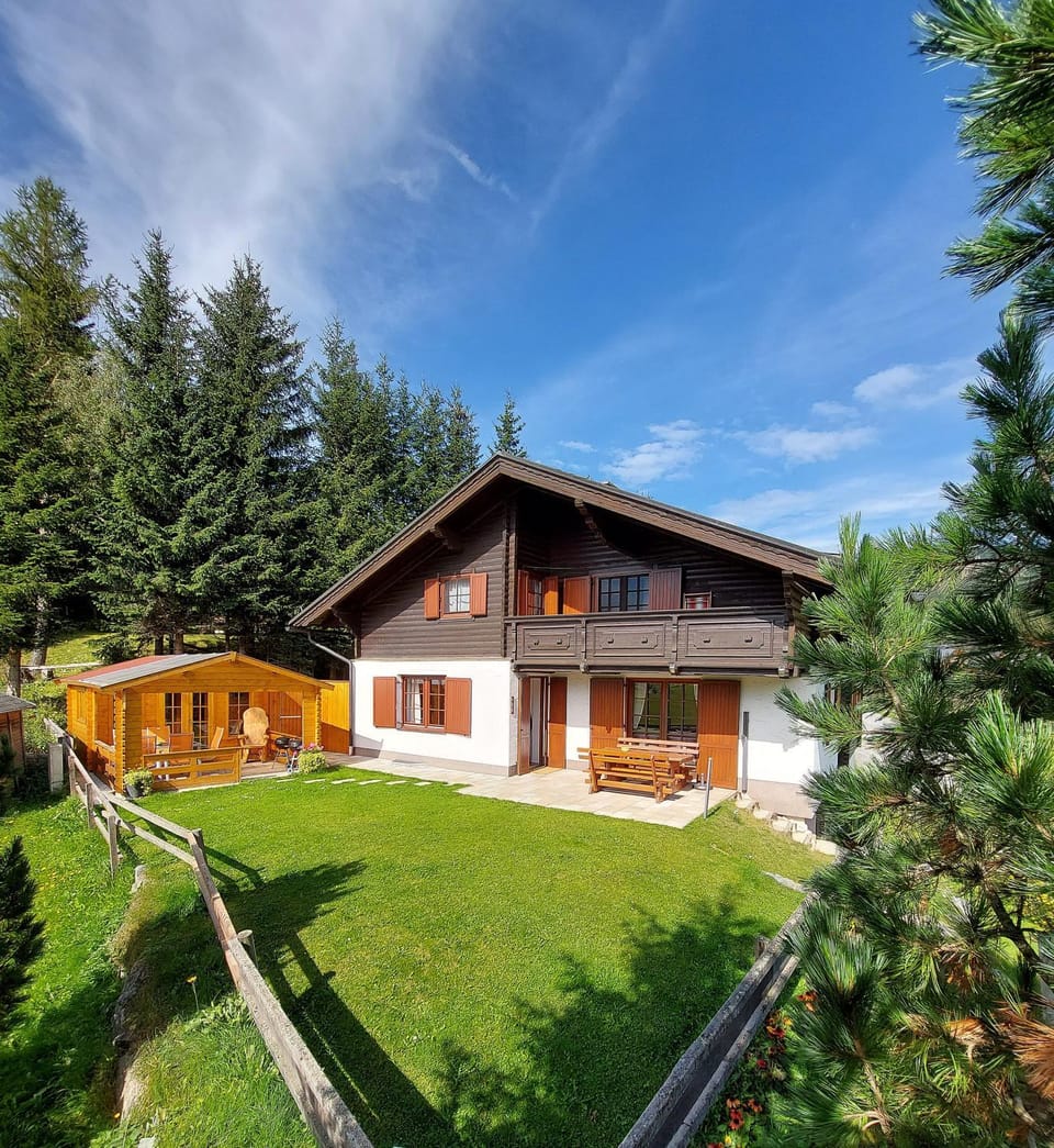 Property building, Garden, Garden view