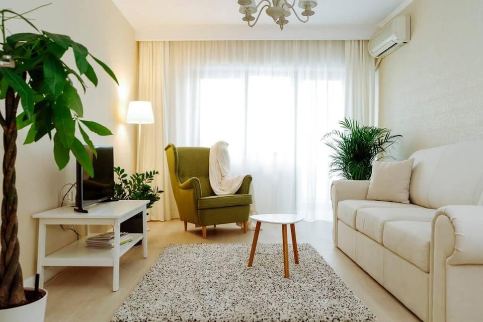 Elegant Vibes Apartment next to Obor market Apartment in Bucharest