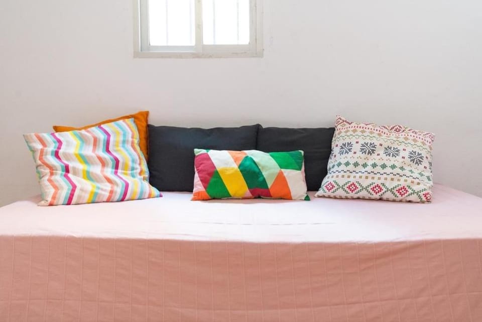 Plaza de las Flores esquina calle Larios parking gratis f4 Apartment in Malaga
