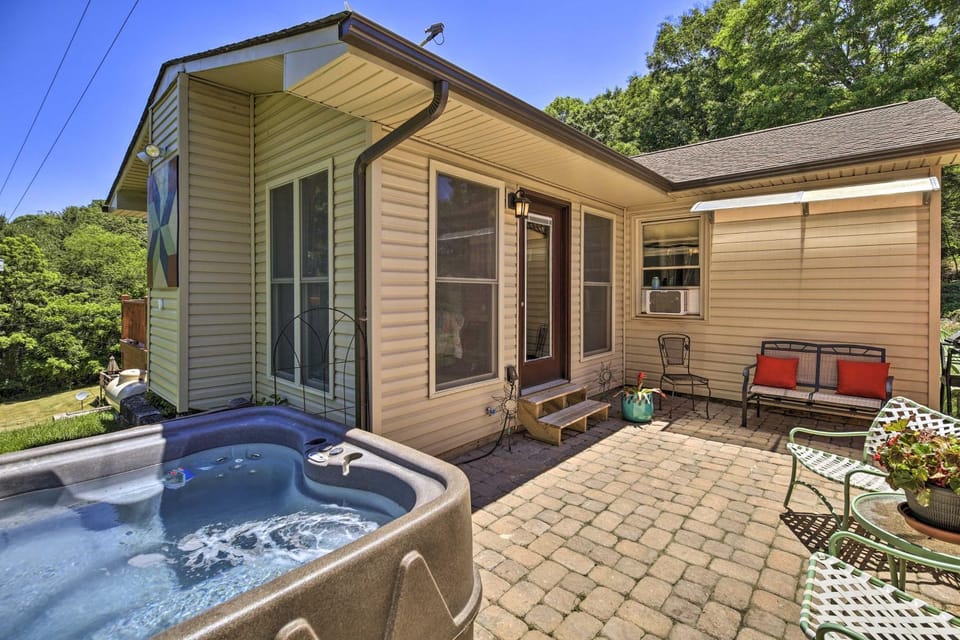 Nature Escape in Wytheville w/ Covered Porch! House in Wytheville