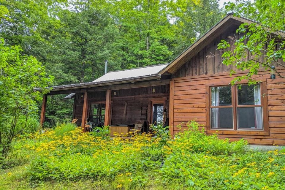 Chalet Le Boisé Chalet in Ontario