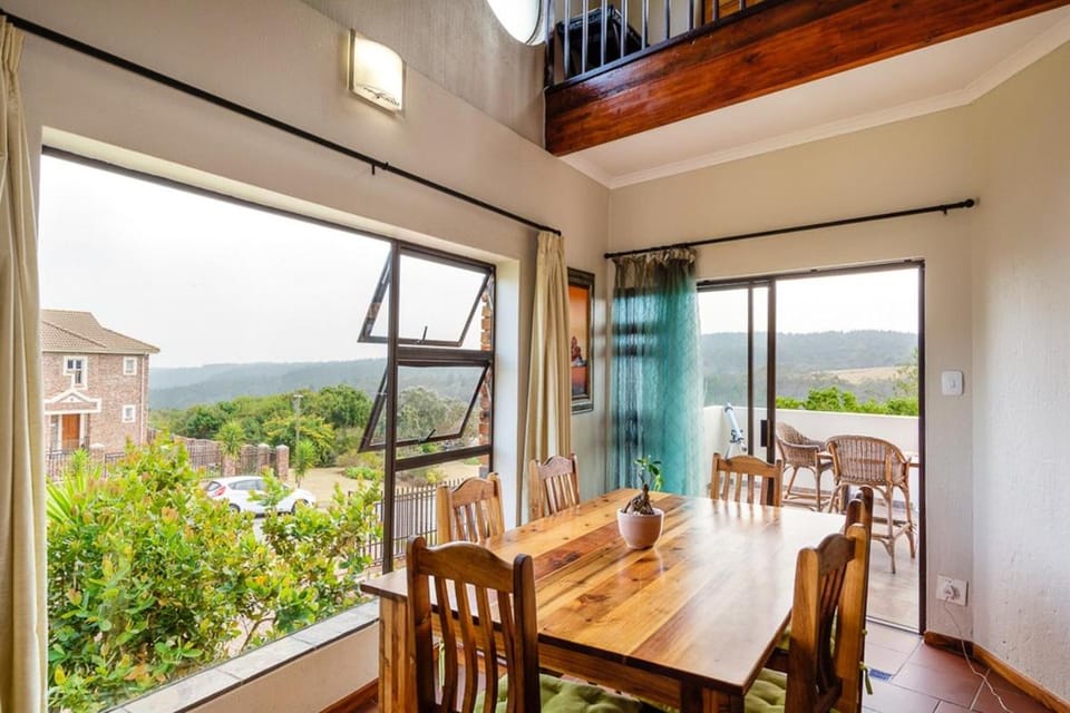 Dining area, Mountain view
