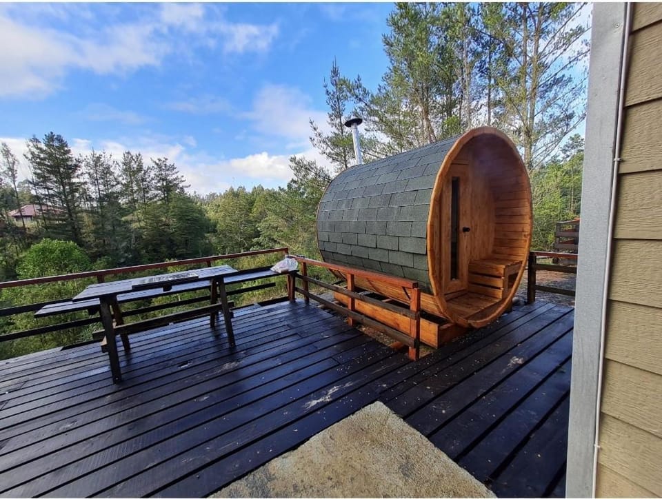 BBQ facilities, Sauna, Balcony/Terrace