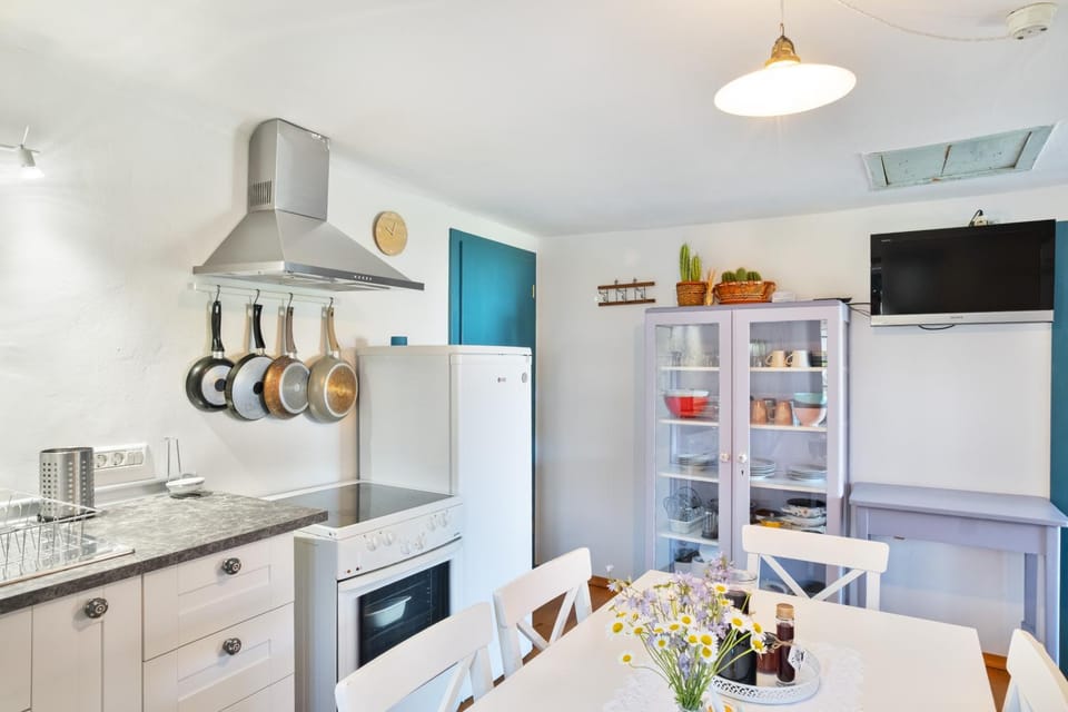 Kitchen or kitchenette, Dining area, oven, stove, toaster, kitchen