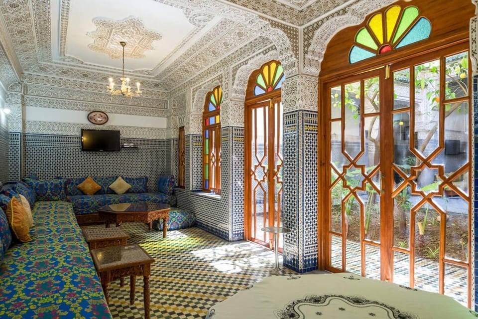 Communal lounge/ TV room