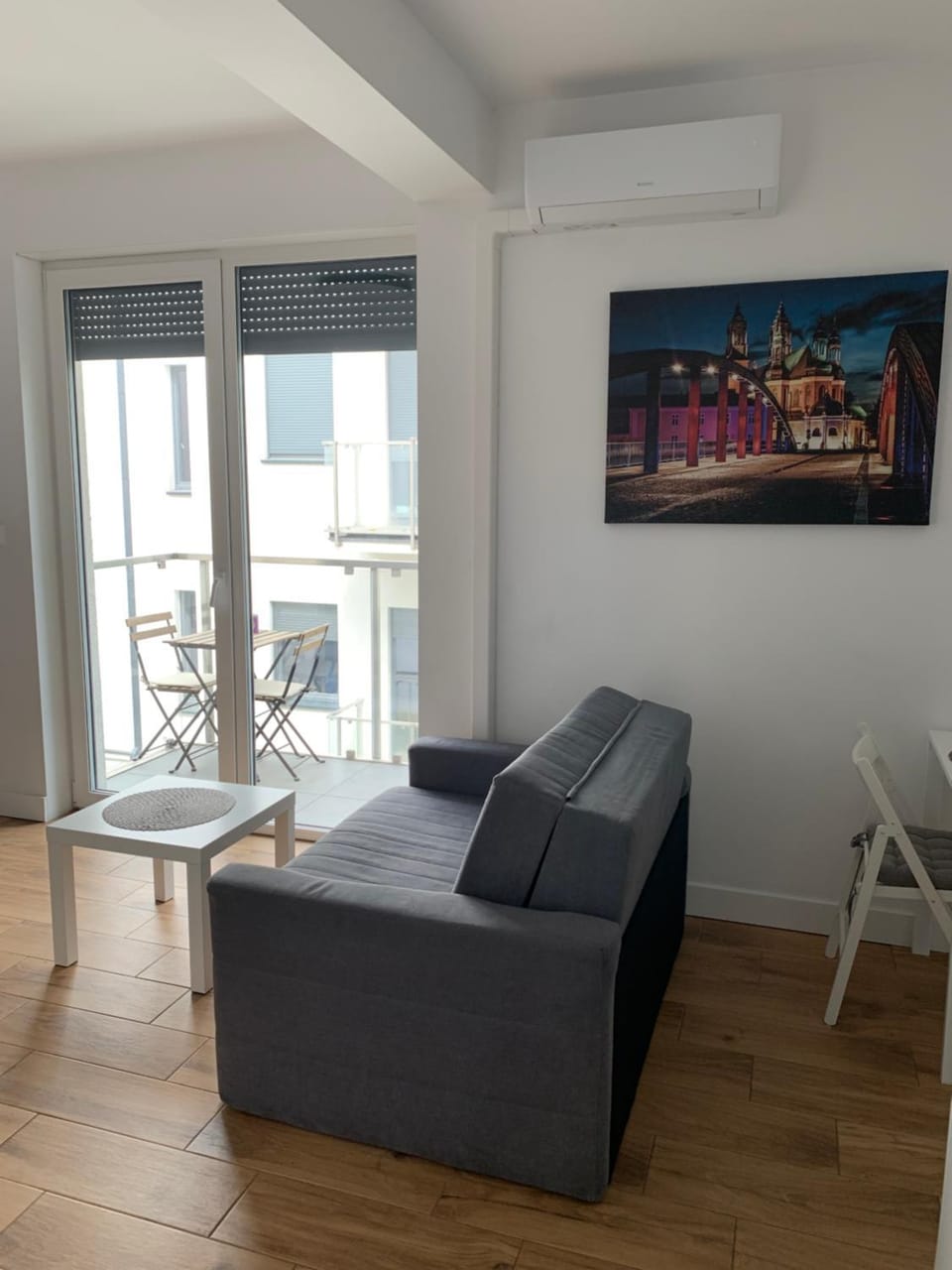 Living room, Seating area, air conditioner, air conditioner