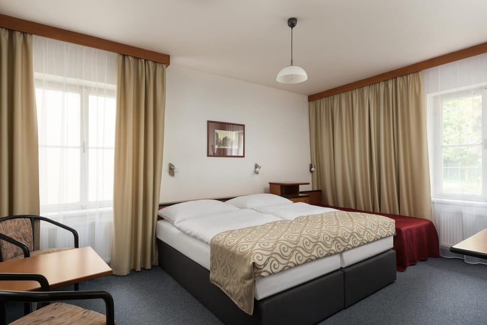 Bed, Photo of the whole room