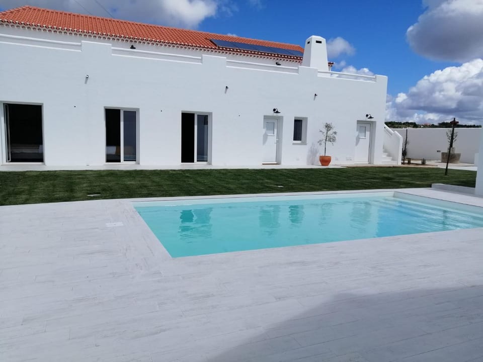 Property building, Garden, Seating area, Garden view, Pool view, Swimming pool, Breakfast, dishwasher, sunbed, air conditioner, air conditioner