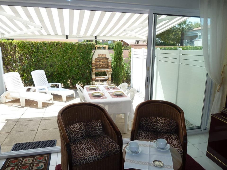 T2 climatisé avec piscine et parking au Cap d'Agde - FR-1-607-52 Apartment in Agde