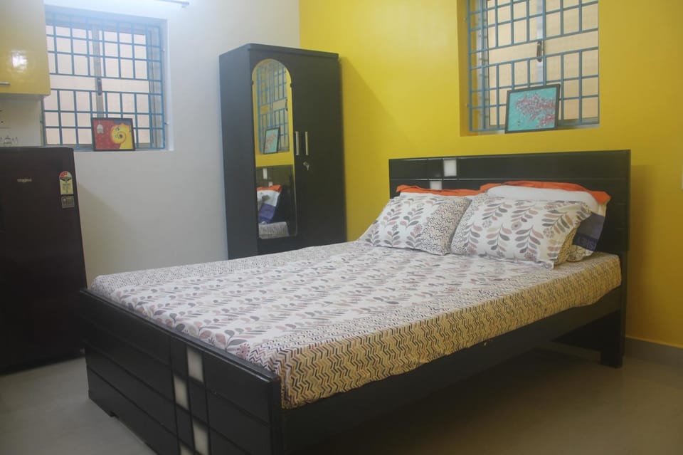 Bed, Photo of the whole room, Bedroom, wardrobe
