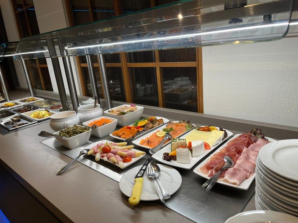 Restaurant/places to eat, Breakfast