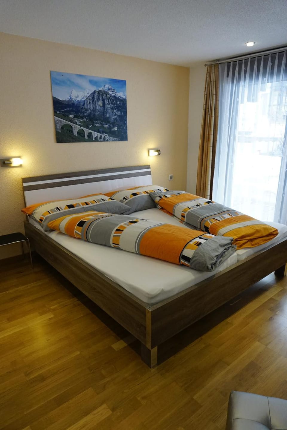Bed, Photo of the whole room, Bedroom