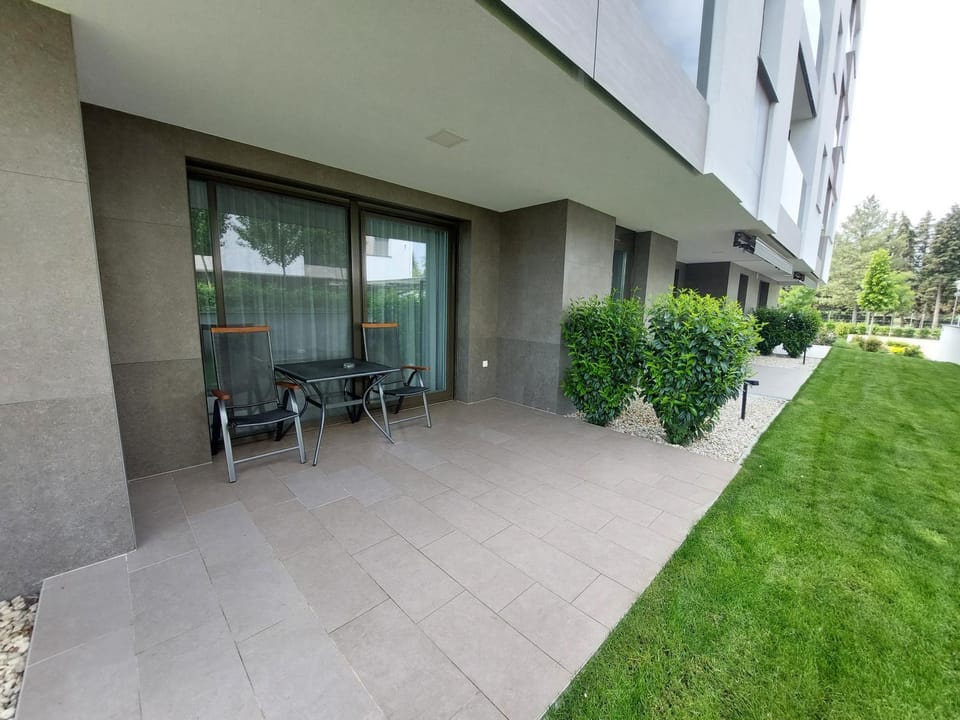Garden, Balcony/Terrace