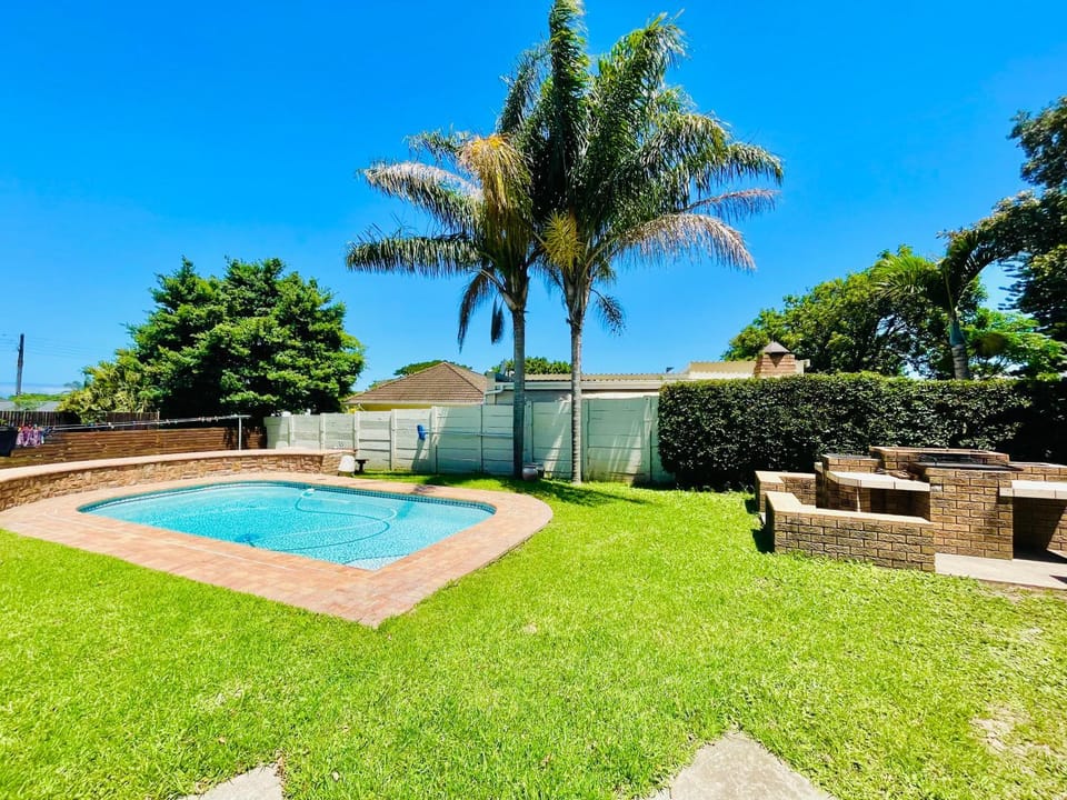 Entire House in Beacon Bay - Family or Group Retreat - Swimming Pool - Multiple Braais House in Eastern Cape