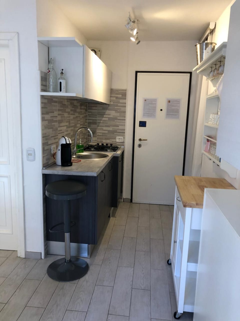Kitchen or kitchenette