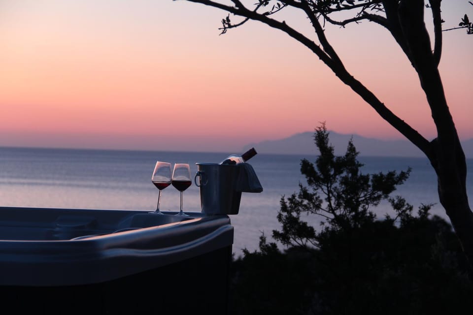 Natural landscape, Hot Tub, Sea view, Sunset