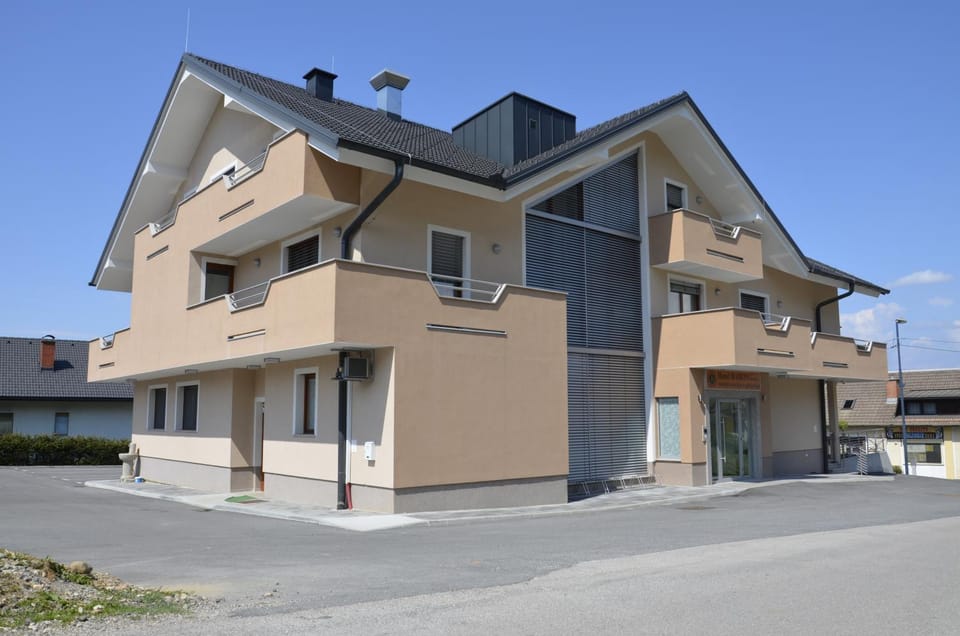 Property building, Area and facilities, Area and facilities