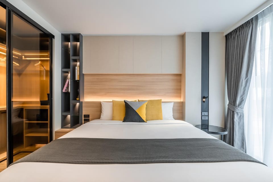 Bed, Bedroom