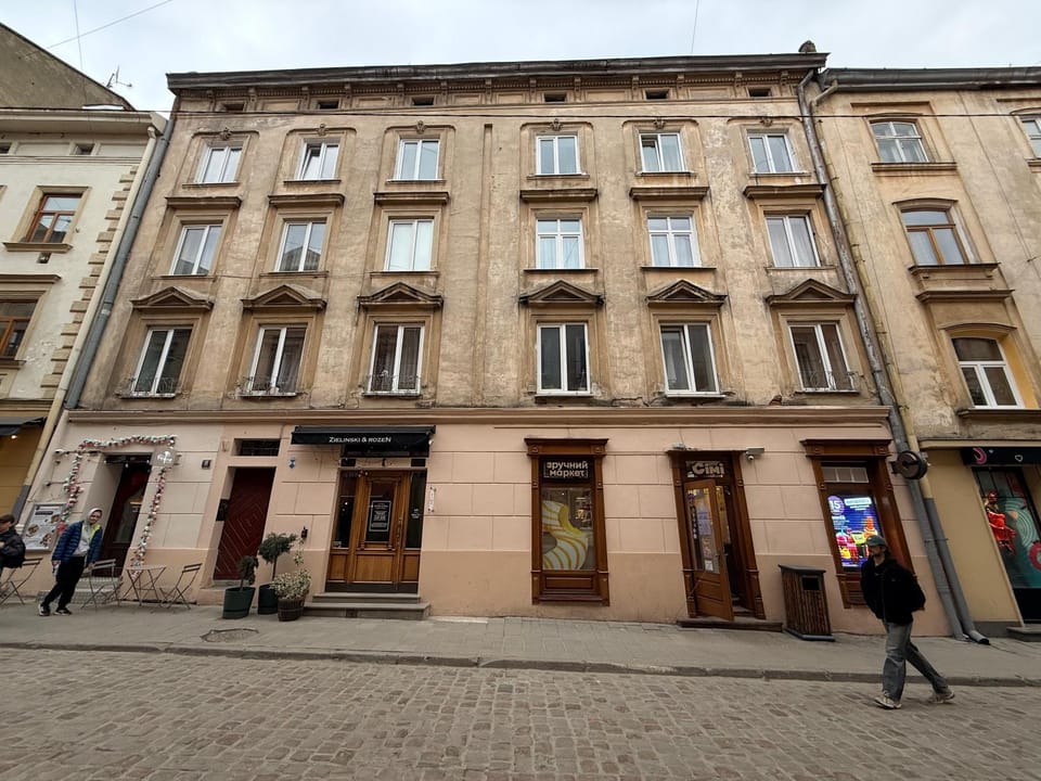 Акуратні апартаменти в центрі Львова Apartment in Lviv