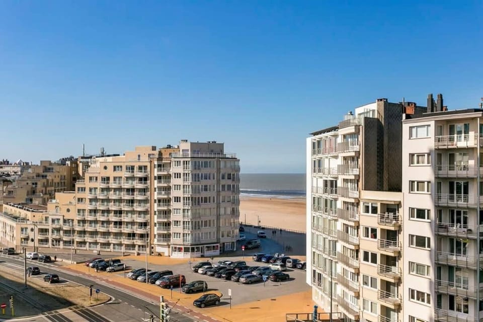 Casiola - New apartment near the beach with stunning seaview Apartment in Ostend