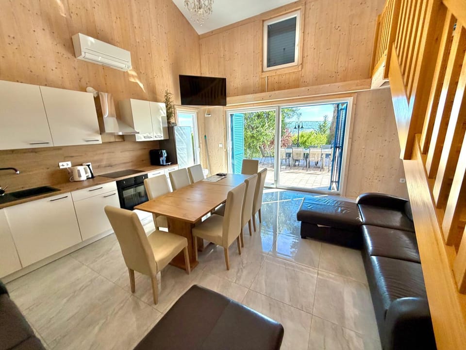 Living room, kitchen