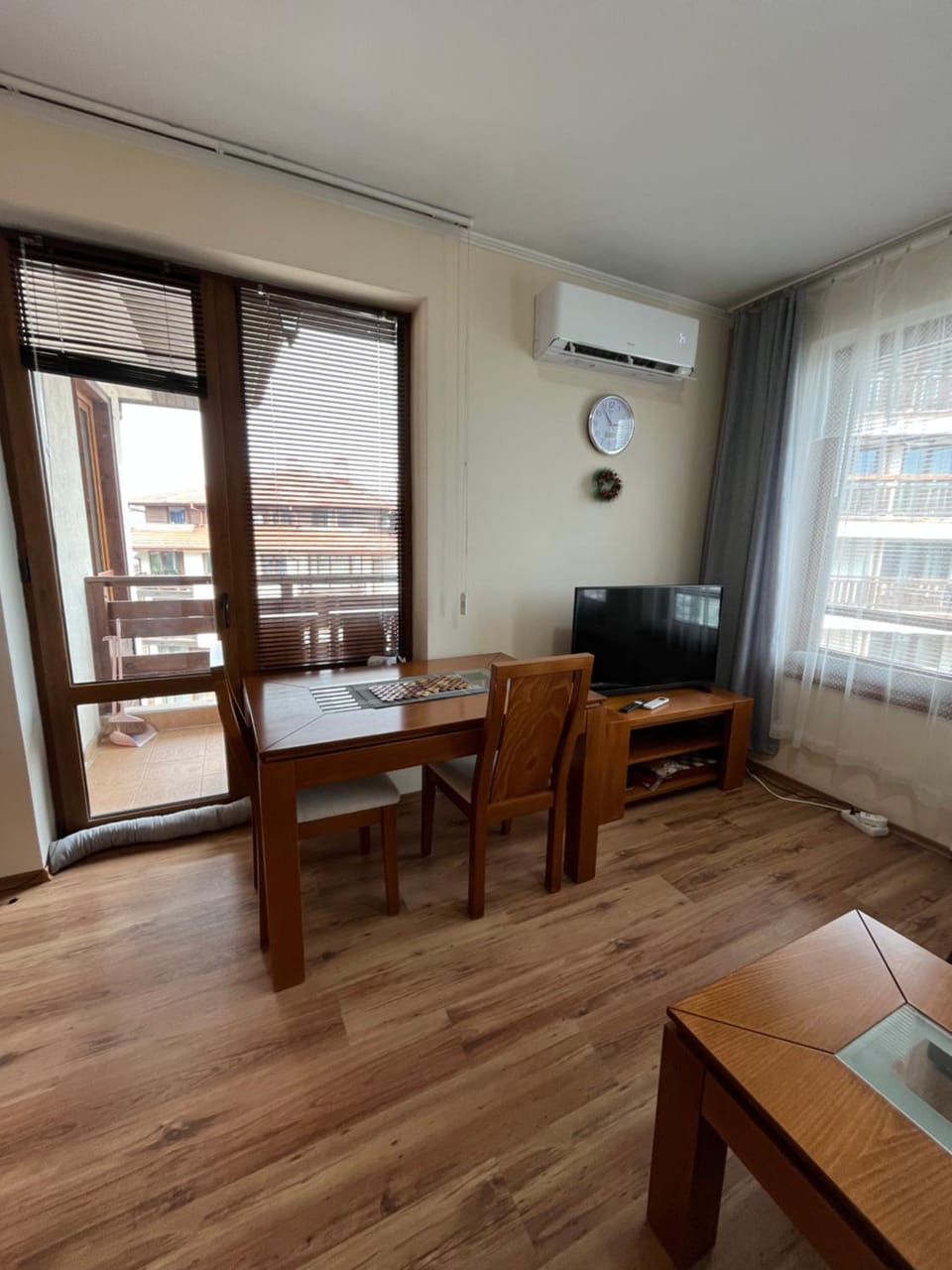 Ski Zone at Gondola, Warm and Cosy, WiFi, AC, Netflix, Perfect One Bedroom appartment, Beautiful View Apartment in Bansko