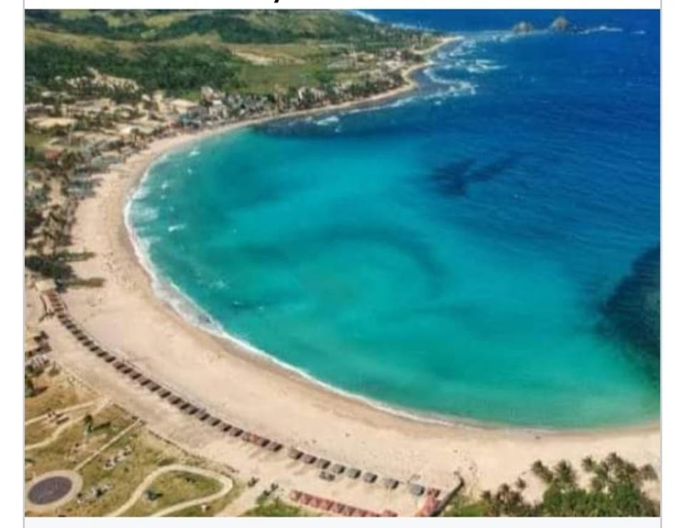 Jay Henry Transient Beach house , A Pagudpud ,BLUE LAGOON BEACH Bed and Breakfast in Ilocos Region
