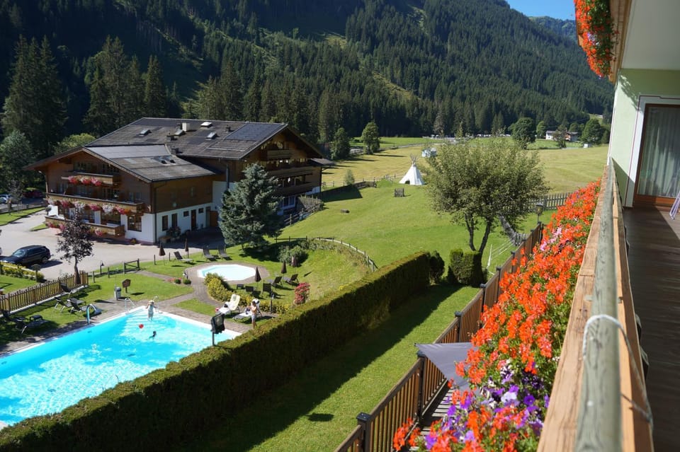 Landhaus St Georg inklusive Jokercard Bed and Breakfast in Salzburgerland